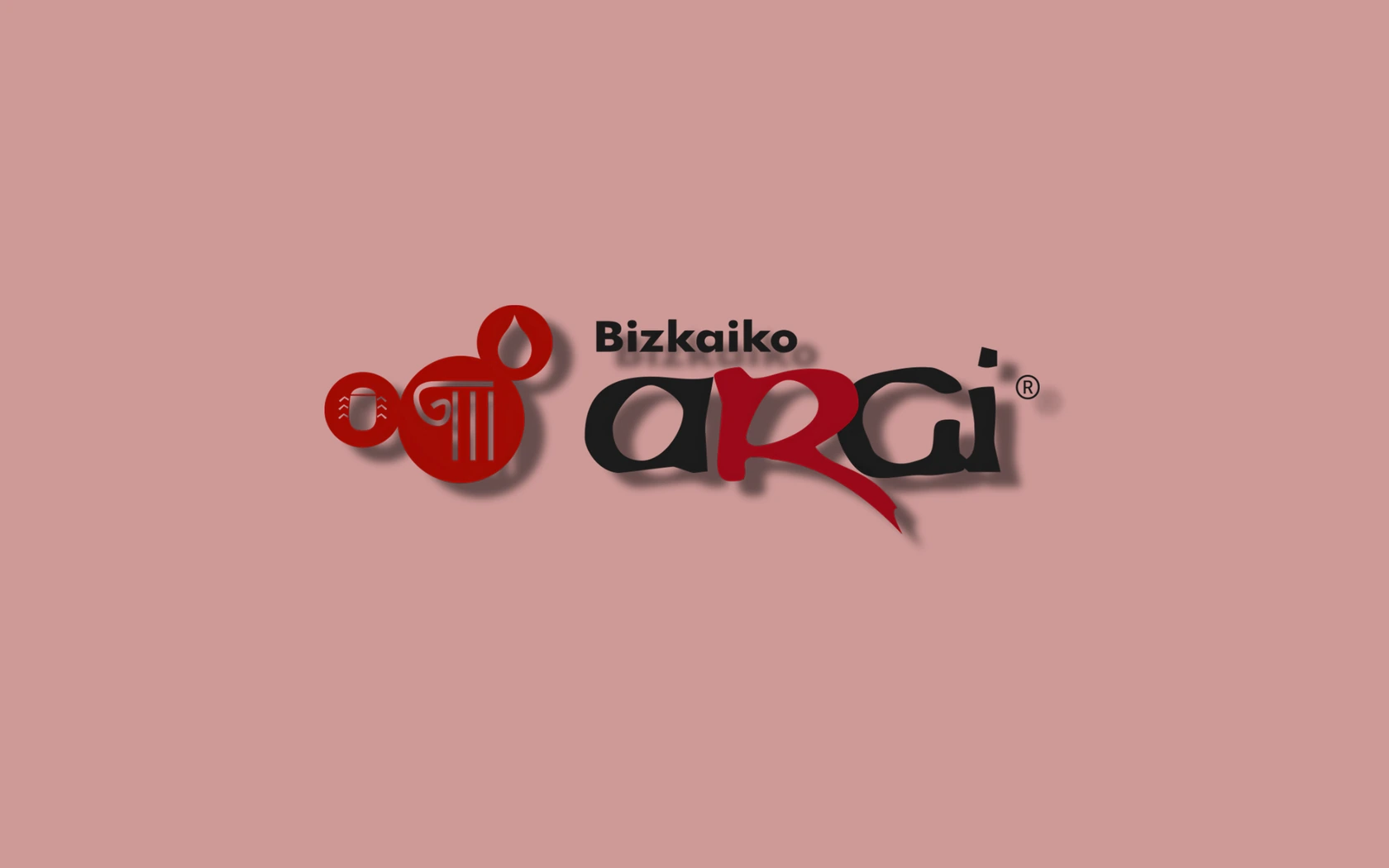 Logotipo del proyecto web de Argi en rojo y negro sobre fondo rosa claro