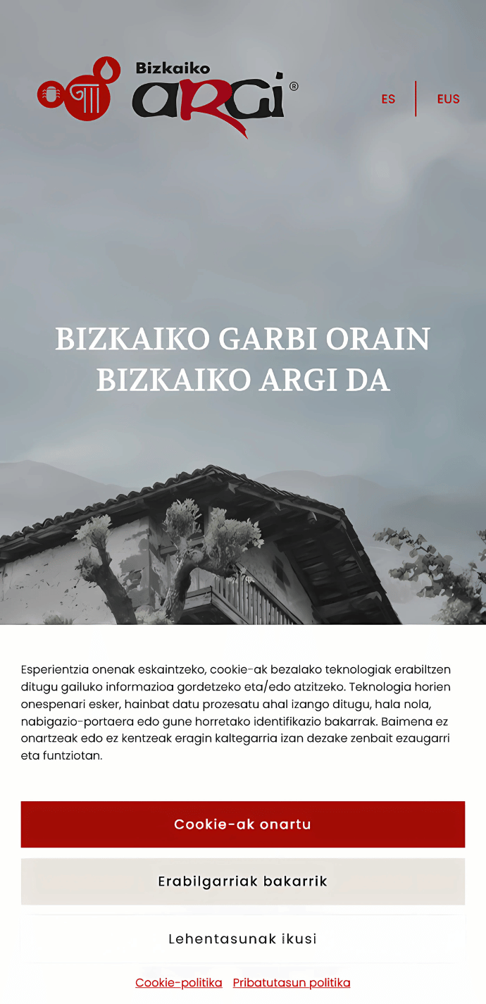 Captura móvil de la landing page del proyecto web de Bizkaiko Garbi con cabecera, mensaje de cambio a Bizkaiko Argi y aviso de cookies