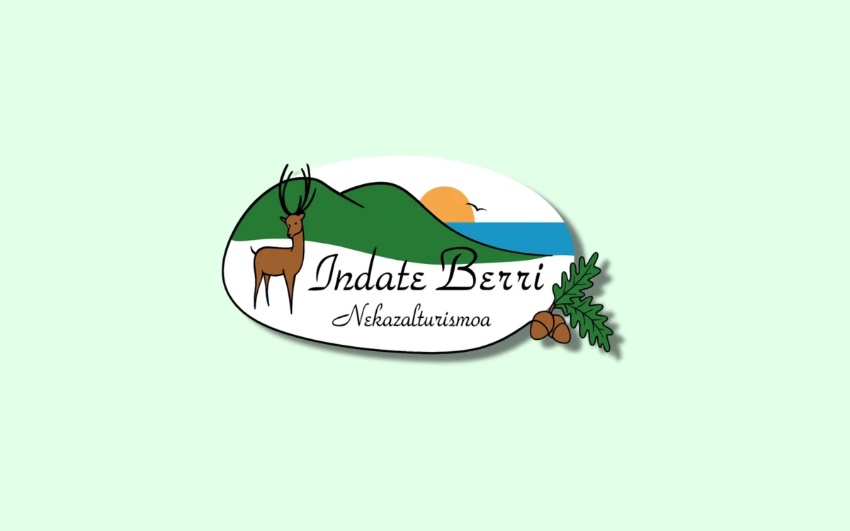 Logotipo de Indate Berri con ciervo, montes, mar, sol y hojas con bellotas sobre fondo verde claro